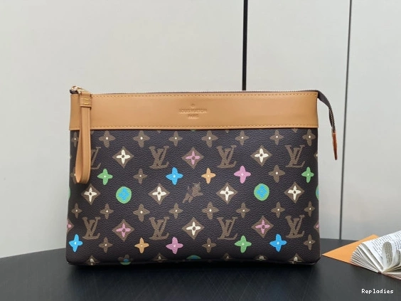 Cheap LOUIS VUITTON VOYAGE POCHETTE SOUPLE-32*21*8CM 0824